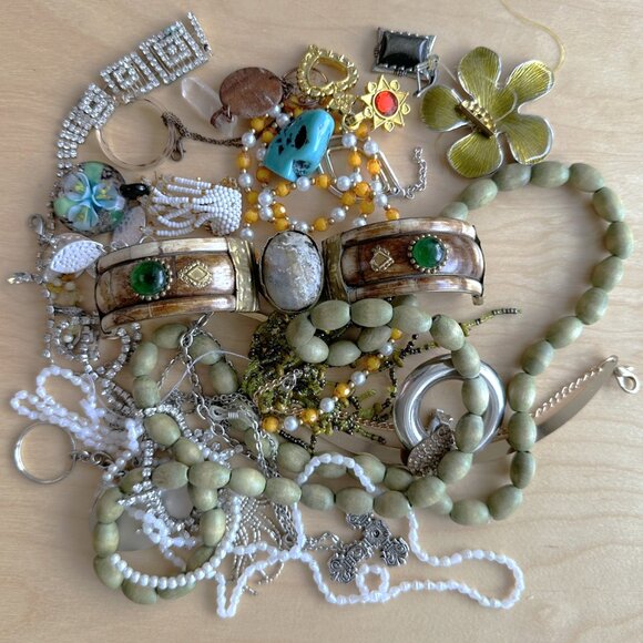 Jewelry Making Lot 4.5 lbs Fashion Costume Jewelry - Picture 6 of 9